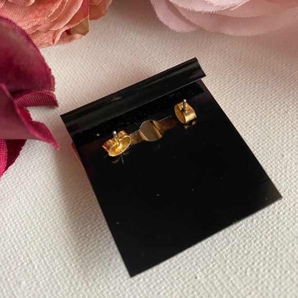 Vintage 80’s MONET Gold-tone Pierced Earrings - Picture 4 of 8